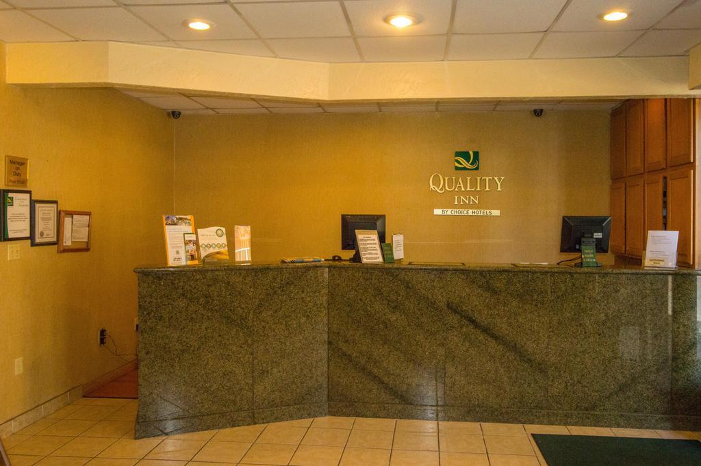 Quality Inn Lawton Bagian luar foto