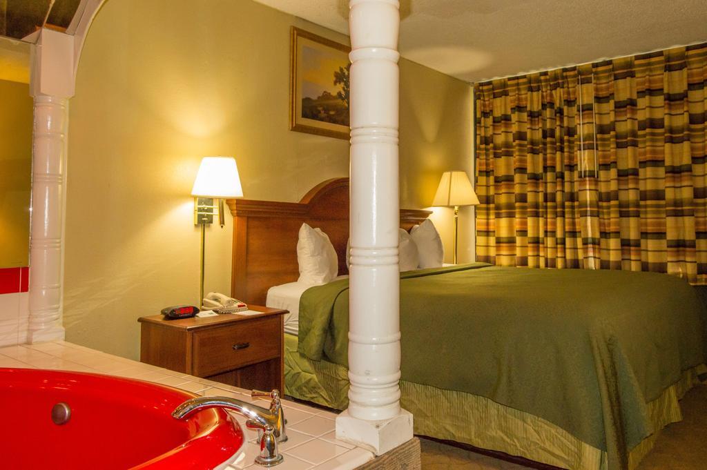 Quality Inn Lawton Bagian luar foto
