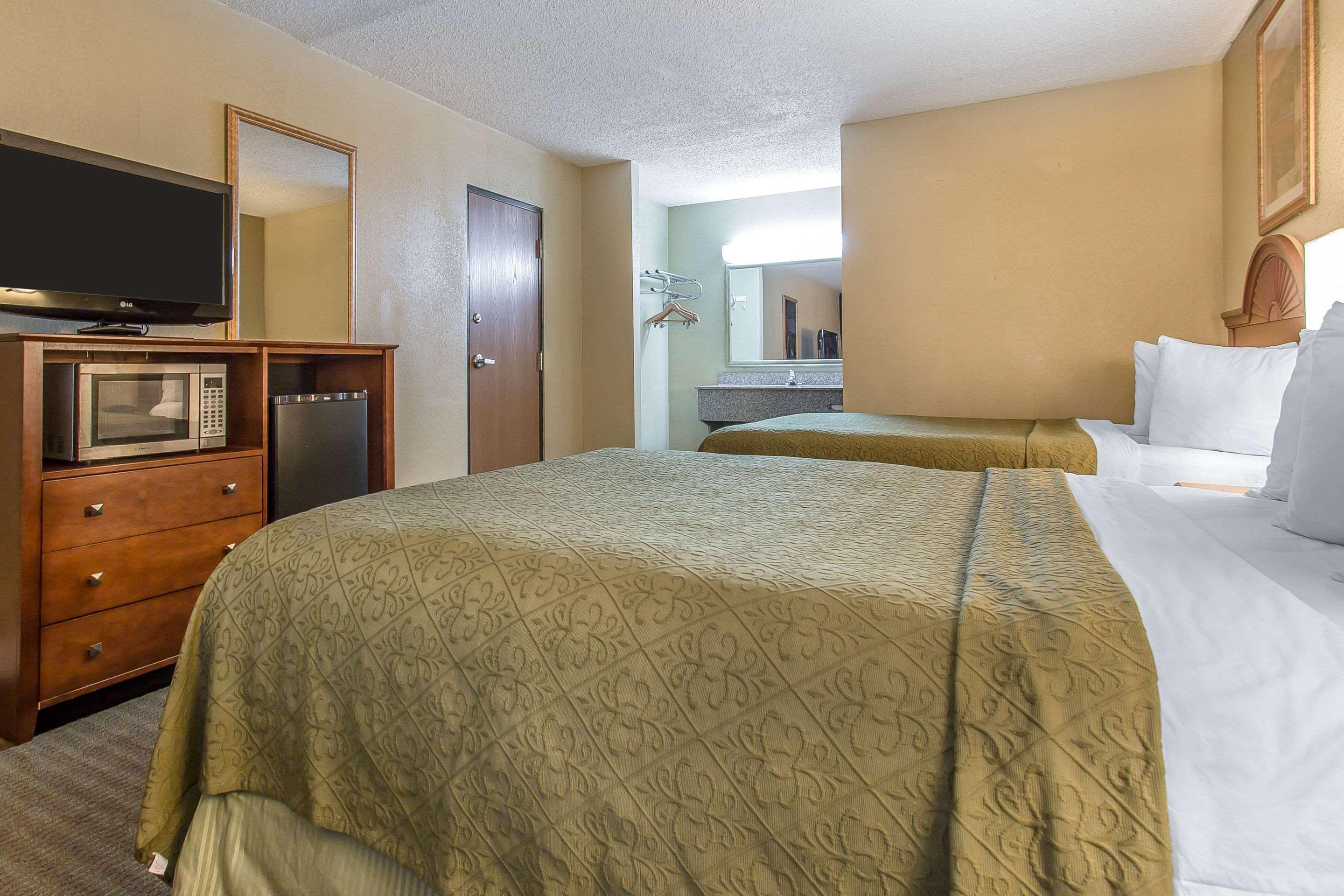 Quality Inn Lawton Bagian luar foto